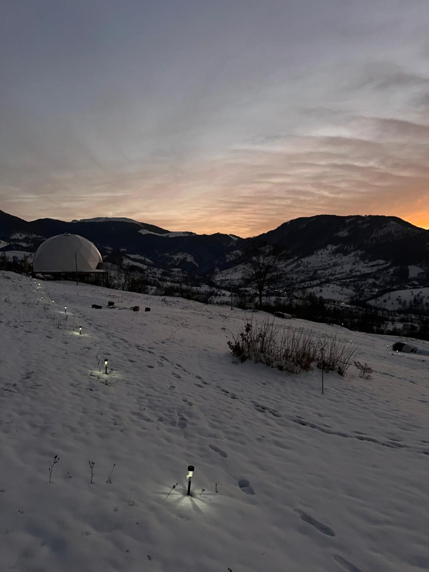 Starry Dome - Manta'S Retreat Glamping Cornereva Hotel Exterior photo