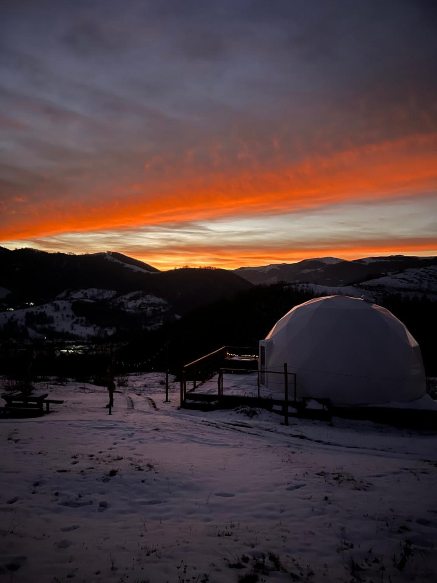 Starry Dome - Manta'S Retreat Glamping Cornereva Hotel Exterior photo
